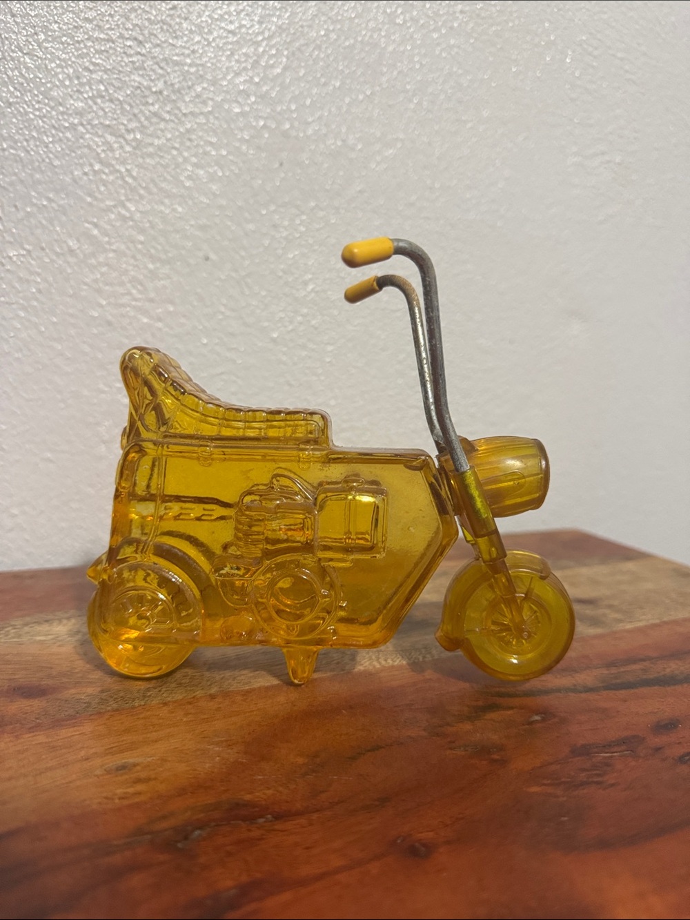 Vintage Avon Mini Bike Amber Glass Bottle Full 1970s Motorcycle Decanter Cologne - Picture 5 of 8
